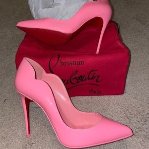 Christian Louboutin Hot Chic 100mm heels in Bubblegum color
